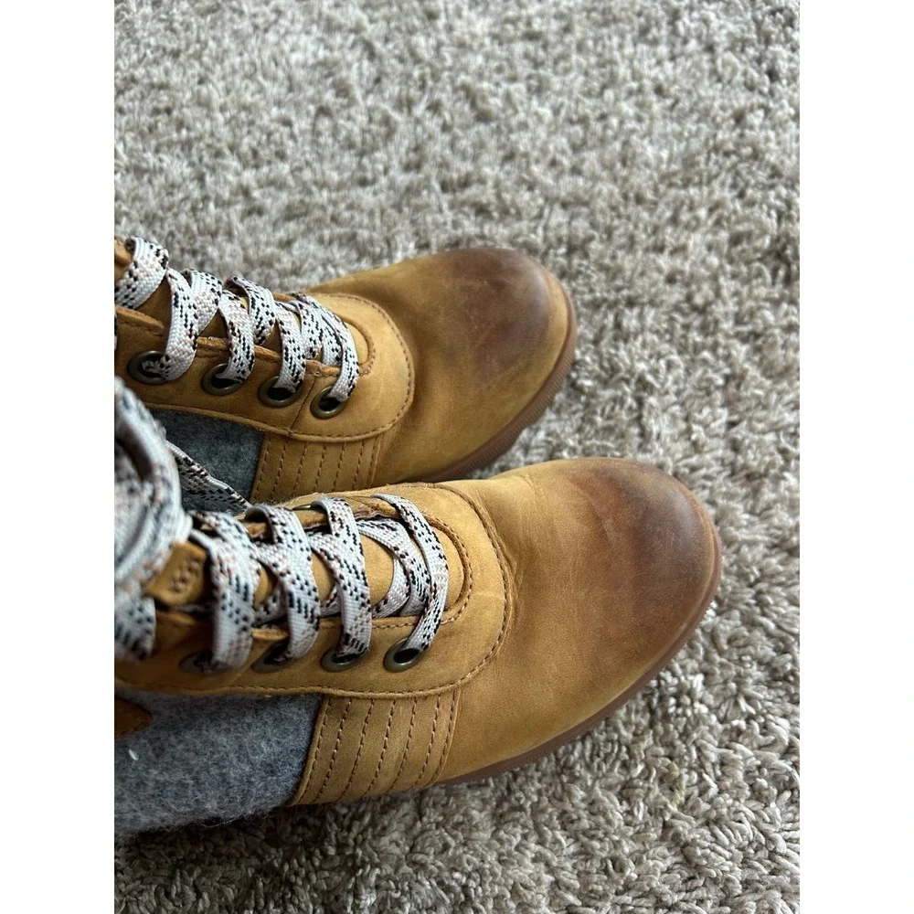 Sorel Lexie Wedge Heel Boots Lace Up Winter Fall Cabin Apres Ski Chic Preppy 7